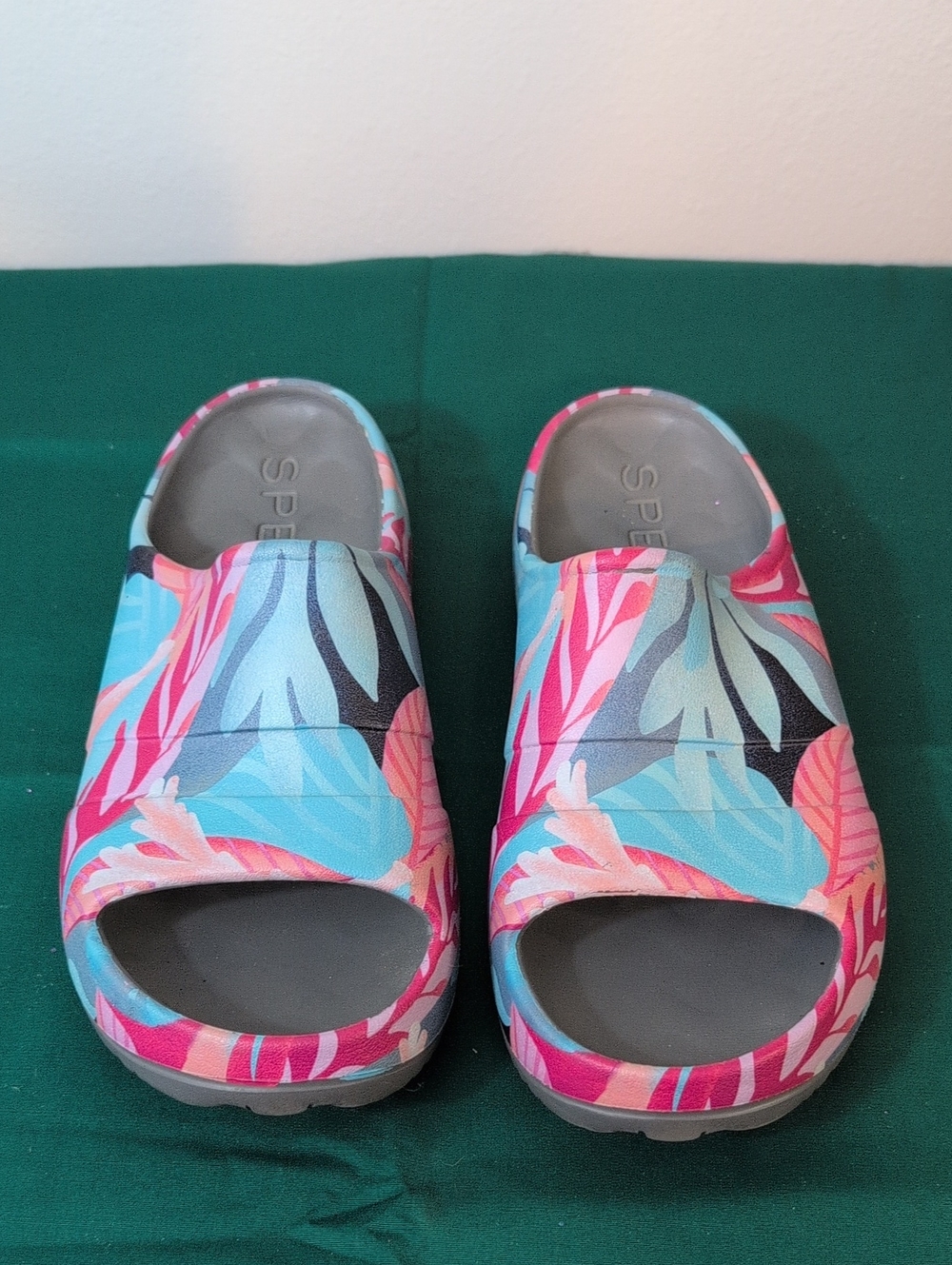 Sperry WomansTropical Print Slide Sandals in Pink & Blue